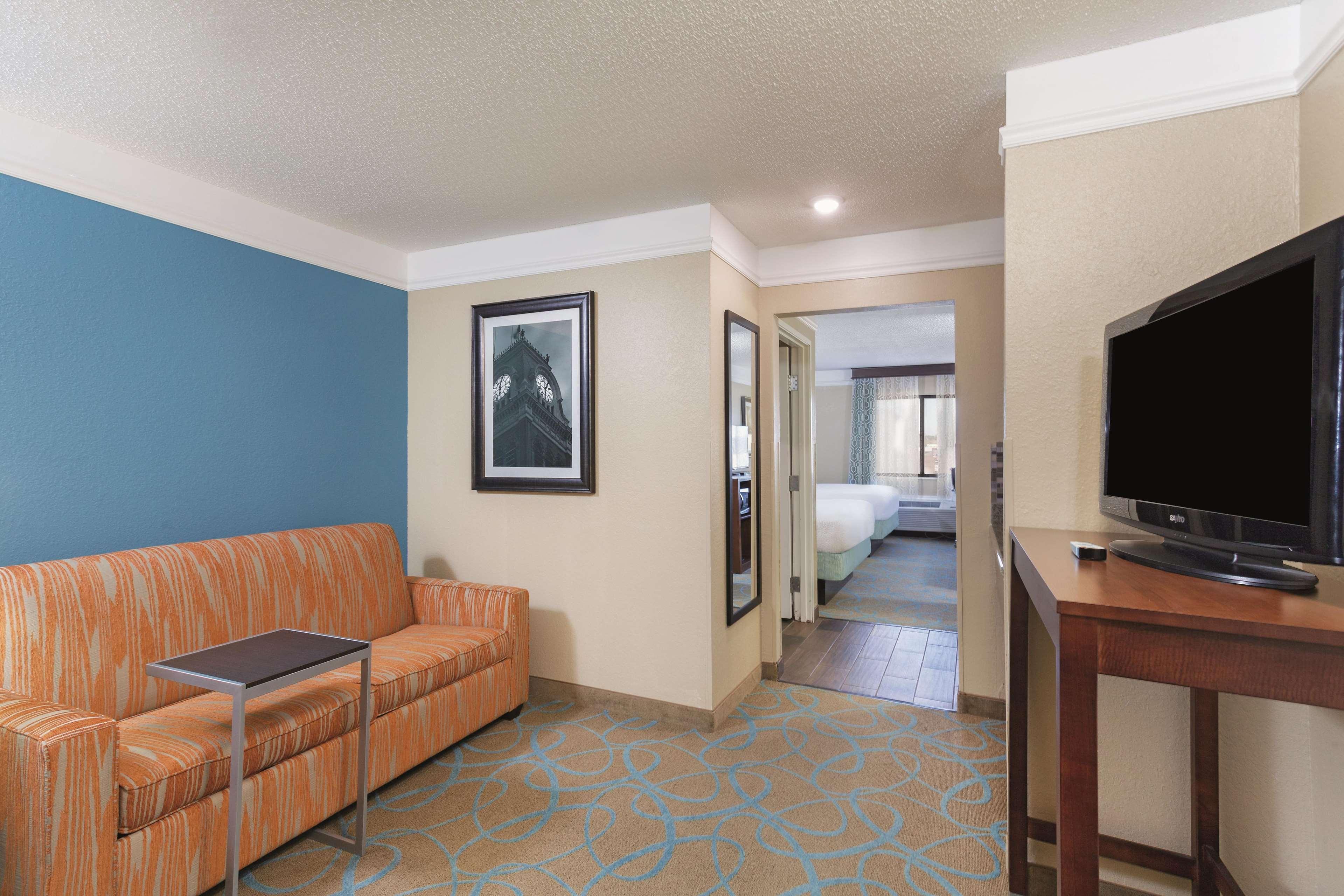 La Quinta By Wyndham Elizabethtown Hotel Exterior foto