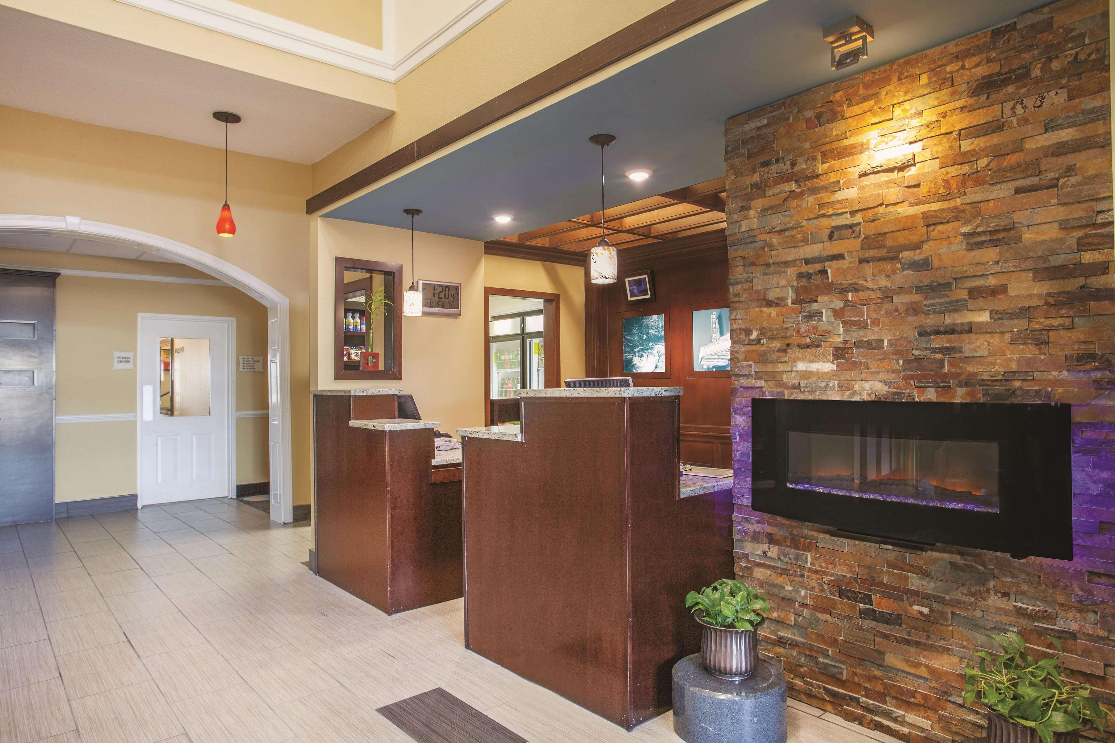 La Quinta By Wyndham Elizabethtown Hotel Exterior foto